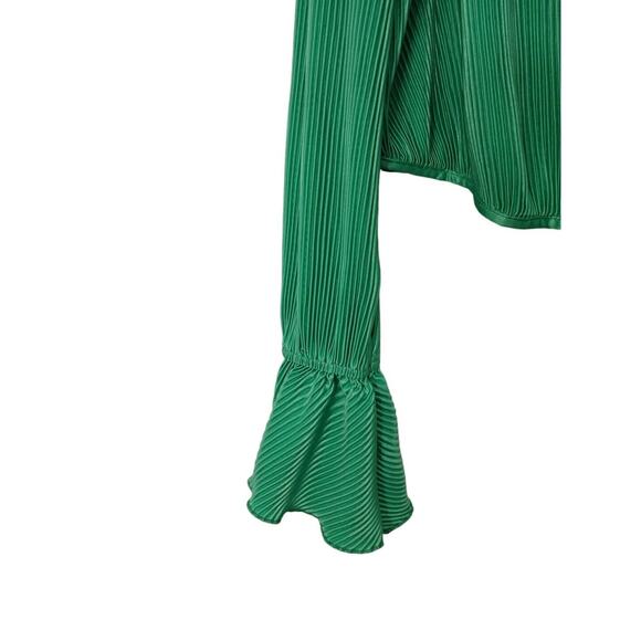 Zaful Women's Top Sz Medium Green Cropped Blouse Coverup Bell Sleeve Low V-neck - Picture 5 of 16